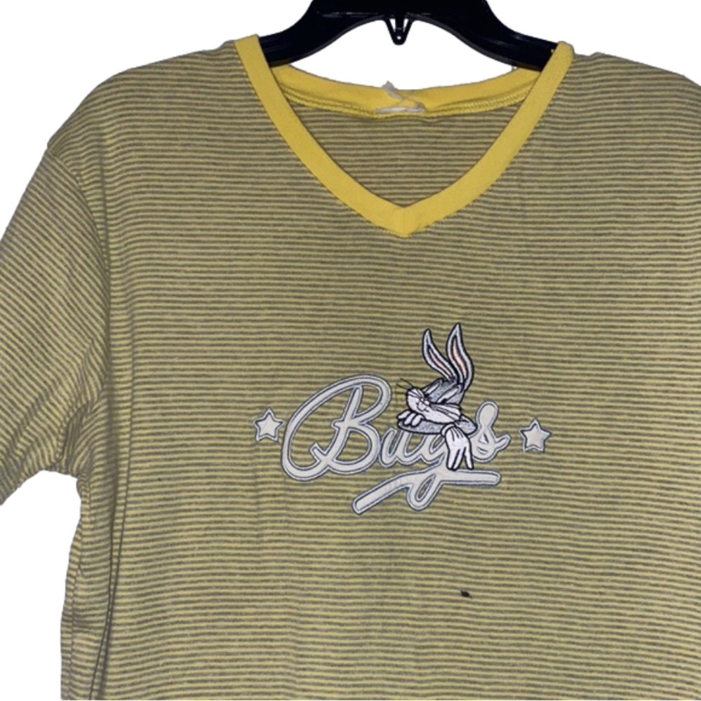 3/$30 Y2K Looney Tunes Shirt